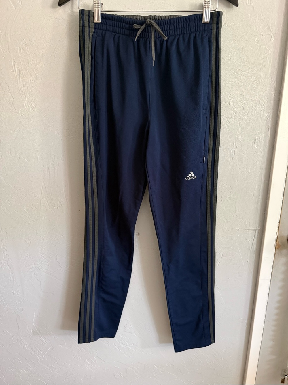 Adidas Navy Blue 3 Stripe Track Pants Mens Medium Tapered Athletic Joggers